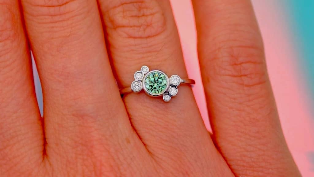 bague en diamant vert